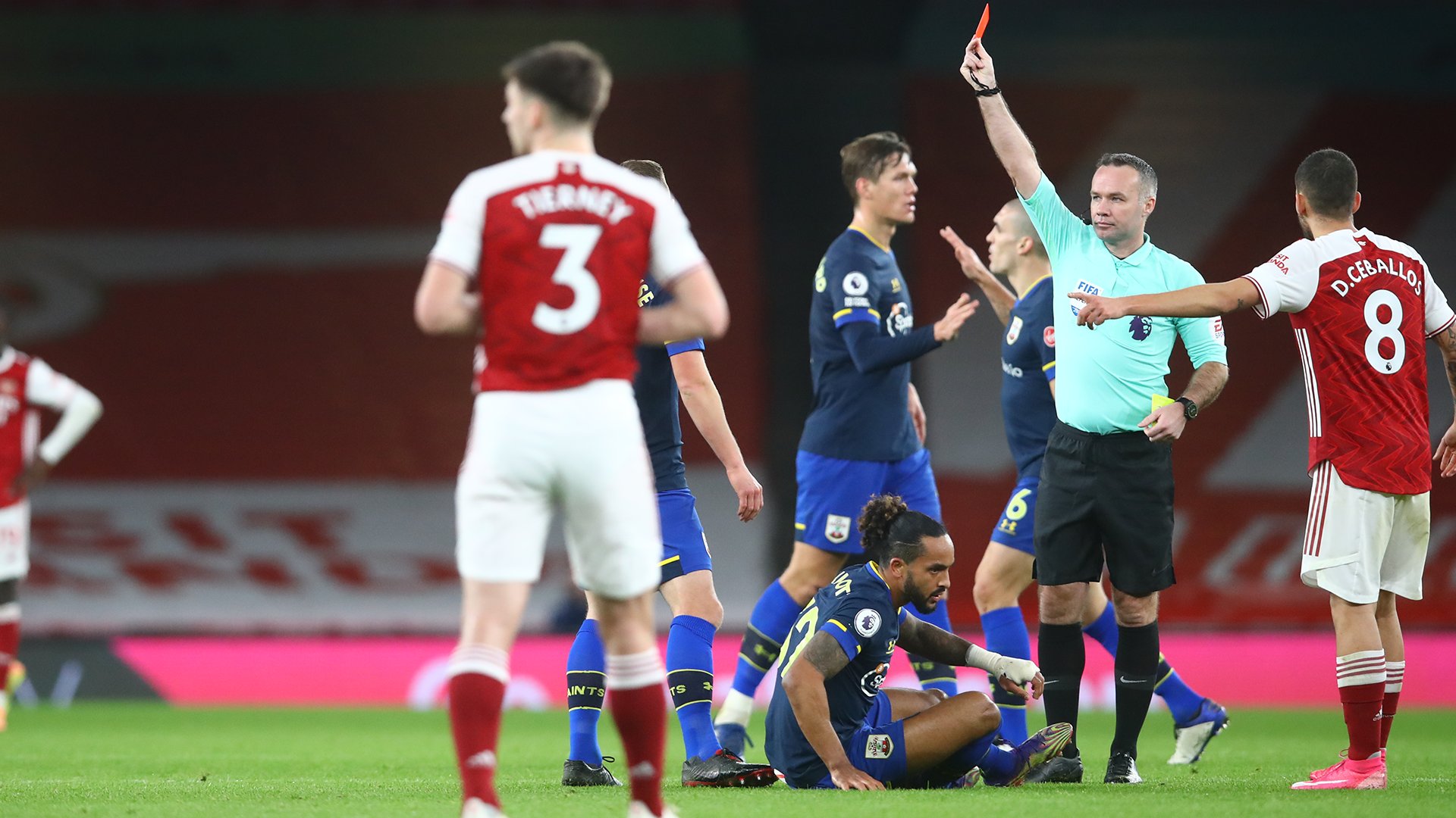  阿森纳发布备战花絮，窗口期扳平良机，CBA常规赛任务艰巨，身体对抗强度拉满