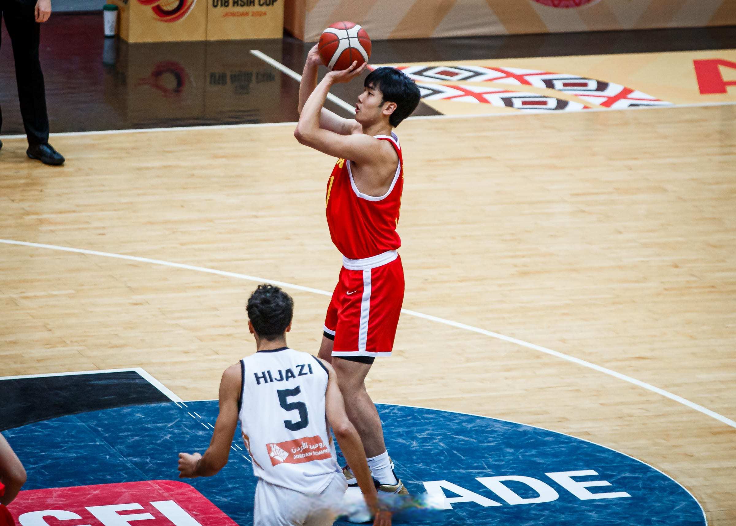 清晨体能课后，迈阿密热火队长鼓劲备战CBA常规赛，底气十足，训练强度明显提升的简单介绍