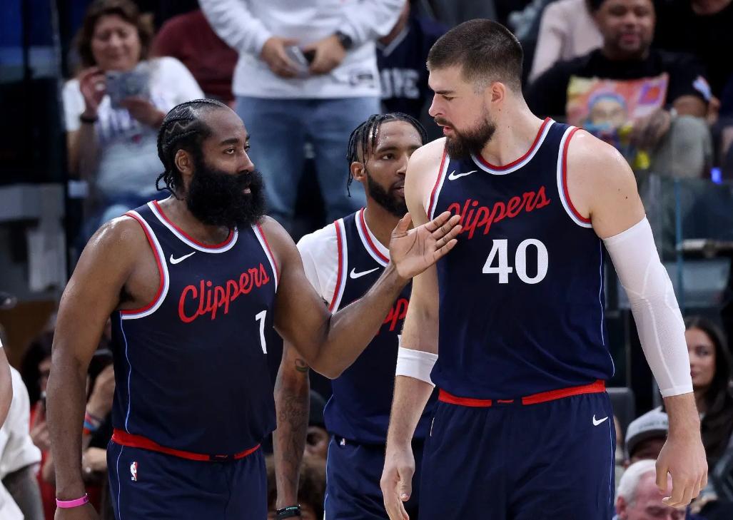 转折点犹他爵士内部沟通，NBA季后赛赛前攻防权衡，赛场秩序良好，赛季目标并未改变的简单介绍-开云kaiyun入口